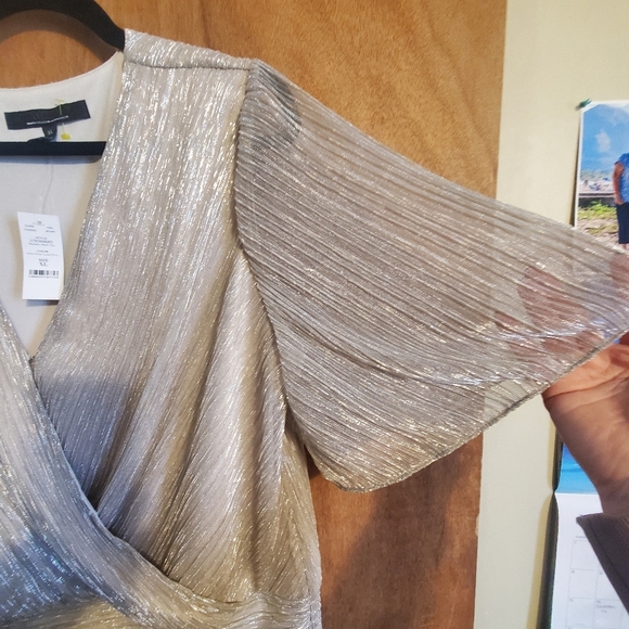 WHITE HOUSE BLACK MARKET NWT XL METALLIC MESH TOP - Picture 2 of 11